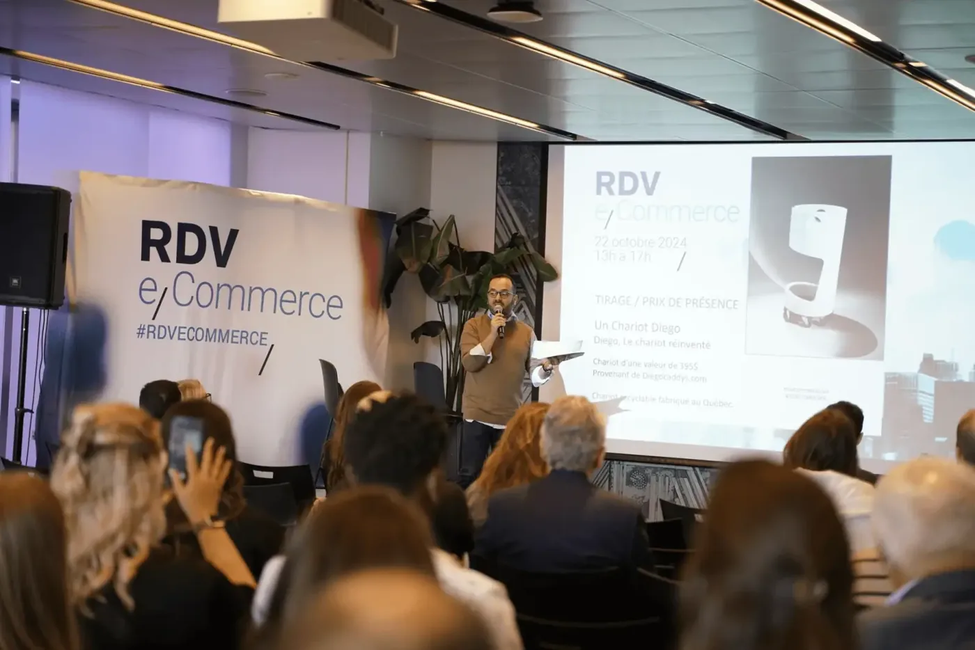 Rudy Abitbol en conférence sur scène au RDV eCommerce